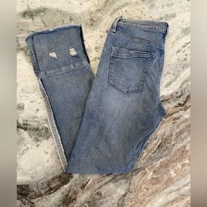 NWOT EXPRESS CROPPED SKINNY MID RISE “PERFORMANCE STRETCH PLUS” JEANS